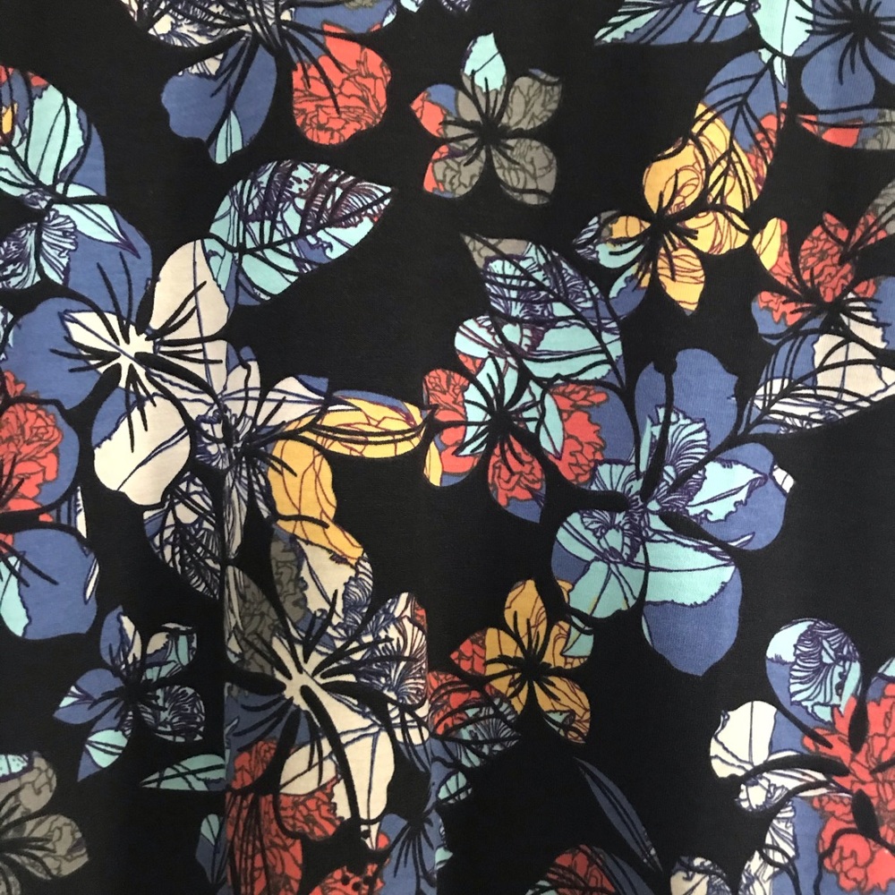 LuLaRoe Randy - Picture 3 of 6